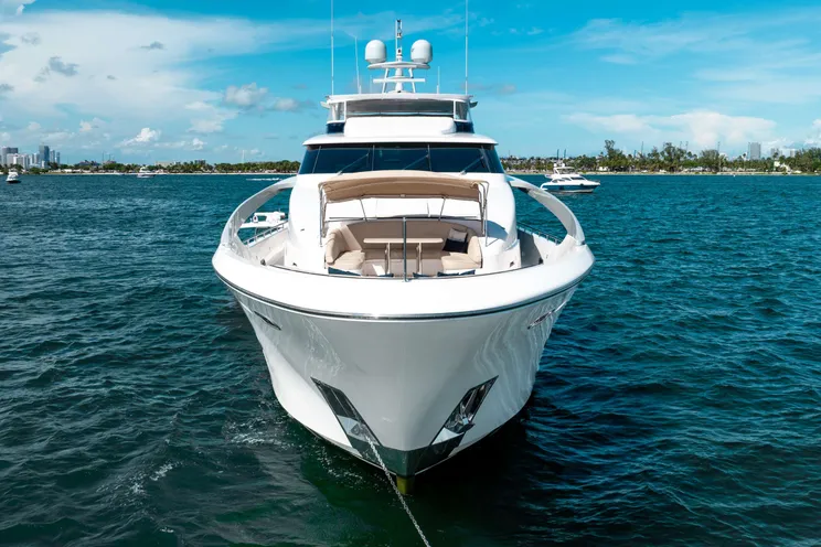 Charter Yacht HAPPY HOUR - Horizon RP110 - 5 Cabins - Nassau - Exumas - Bahamas