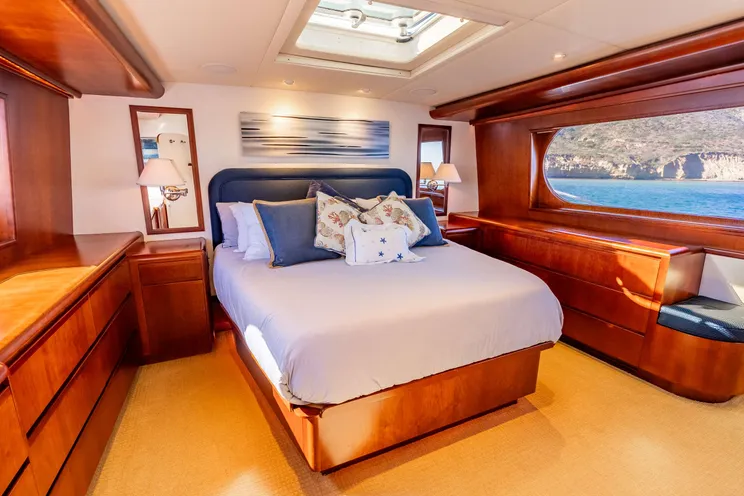 Charter Yacht MY LADY ALASKA - Broward 30m - 5 Cabins - Ketchikan - Bell Island - Alaska