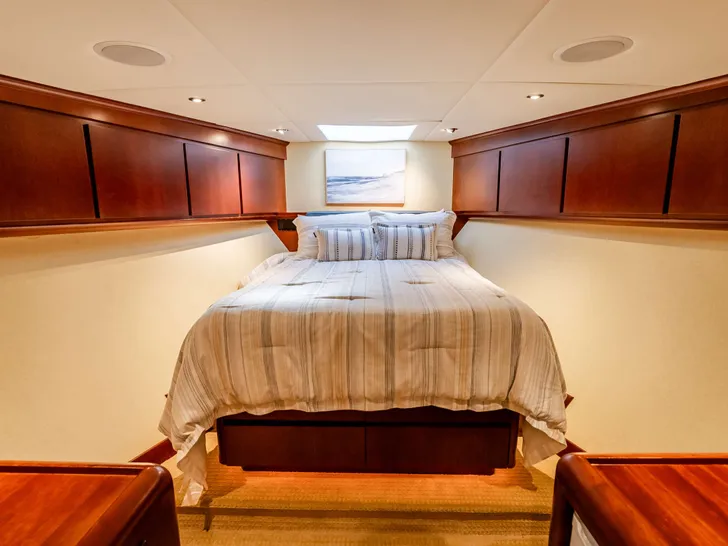 MY LADY ALASKA Broward 30m - VIP cabin 1 MY LADY ALASKA Broward 30m - VIP cabin 1