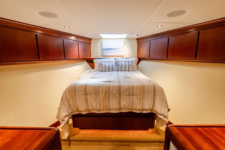 Charter Yacht MY LADY ALASKA - Broward 30m - 5 Cabins - Ketchikan - Bell Island - Alaska