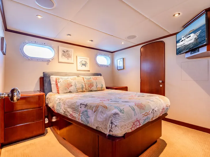 MY LADY ALASKA Broward 30m - VIP cabin 2 MY LADY ALASKA Broward 30m - VIP cabin 2