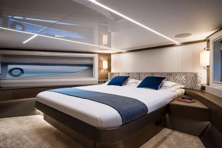 Charter Yacht 1 LORENA - Sunseeker 90 Ocean - 4 Cabins - Nassau - Exumas - Bahamas