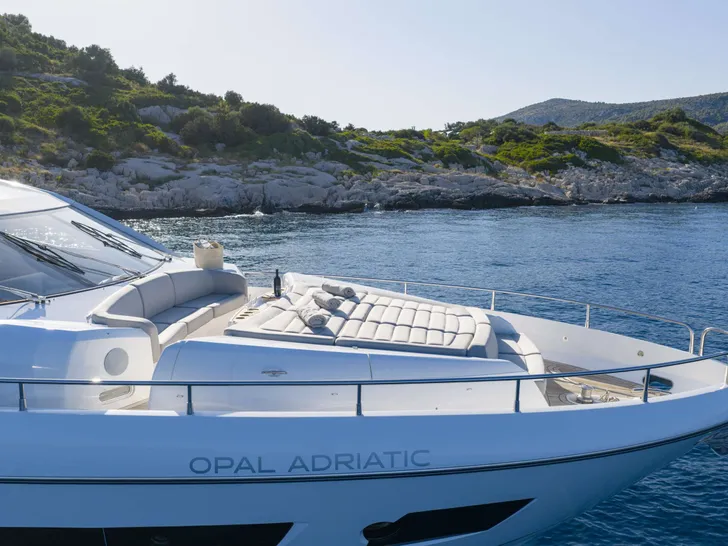 OPAL ADRIATIC Sunseeker 75 - foredeck OPAL ADRIATIC Sunseeker 75 - foredeck