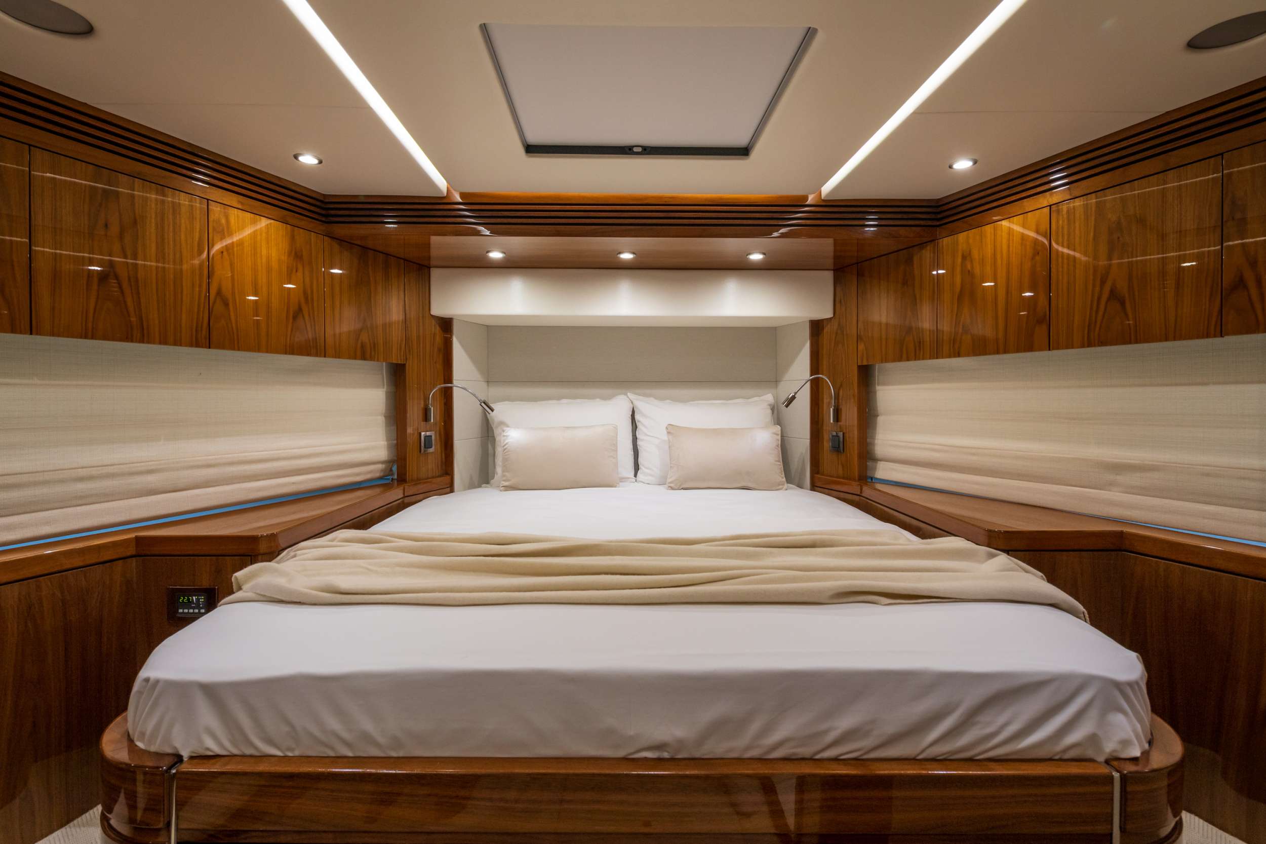 Charter Yacht OPAL ADRIATIC - Sunseeker 75 - 3 Cabins - Split - Dubrovnik - Hvar - Croatia