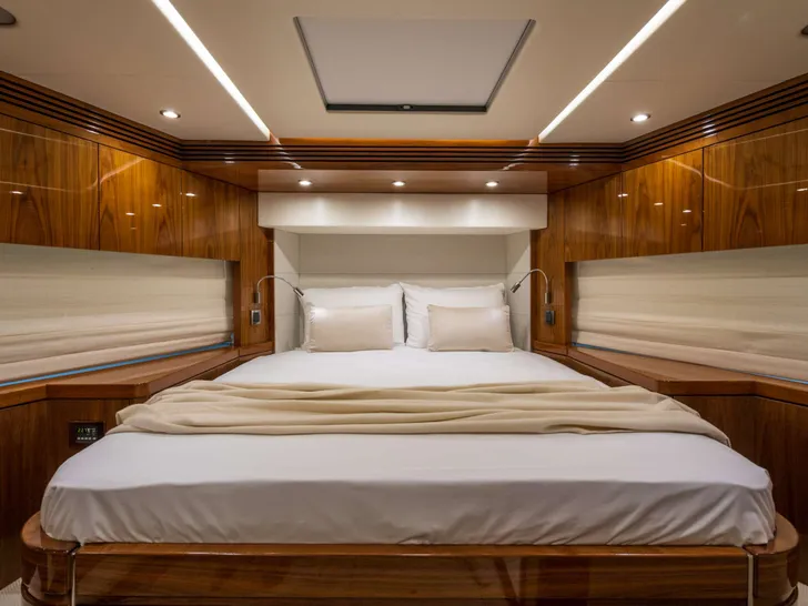 OPAL ADRIATIC Sunseeker 75 - VIP cabin 1 OPAL ADRIATIC Sunseeker 75 - VIP cabin 1