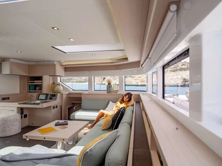 ADRIATIC PEARL Lagoon 55 - saloon lounge ADRIATIC PEARL Lagoon 55 - saloon lounge