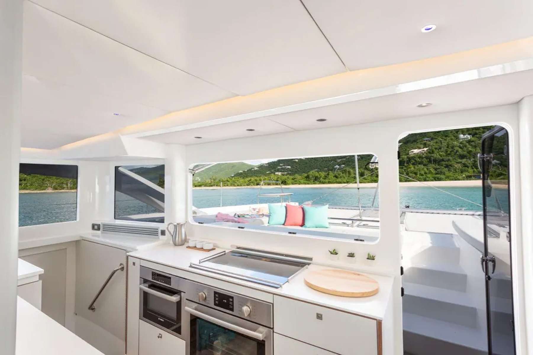 Charter Yacht CELESTINE - Voyage 590 - 5 Cabins - St Thomas - St John - St Croix - USVI - Caribbean