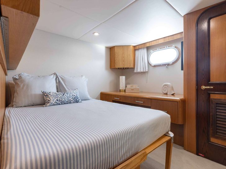 SKY Broward Marine 35m - VIP cabin 1 SKY Broward Marine 35m - VIP cabin 1