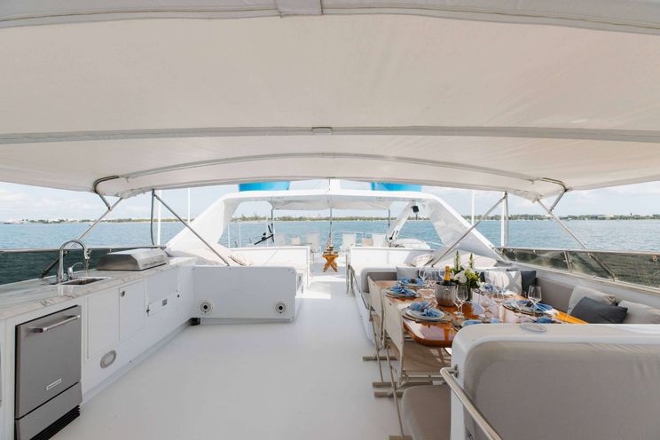 Charter Yacht SKY - Broward Marine 35m - 4 Cabins - Nassau - Exumas - Bahamas
