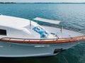SKY Broward Marine 35m - foredeck SKY Broward Marine 35m - foredeck