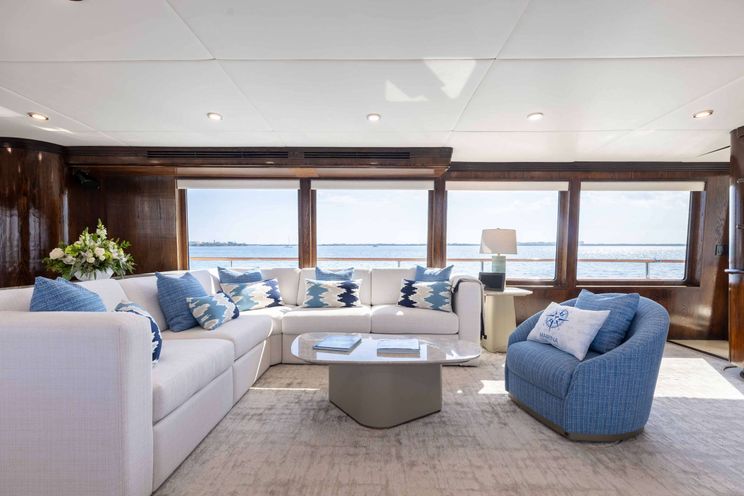 Charter Yacht SKY - Broward Marine 35m - 4 Cabins - Nassau - Exumas - Bahamas
