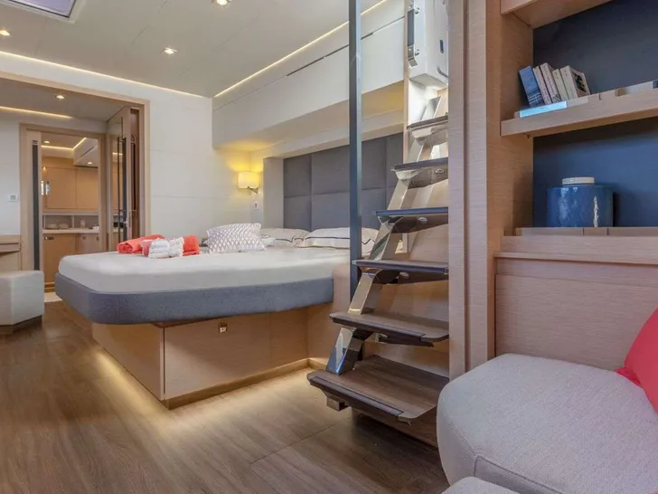 BLUESATION Fountaine Pajot Alegria 67 - master cabin BLUESATION Fountaine Pajot Alegria 67 - master cabin