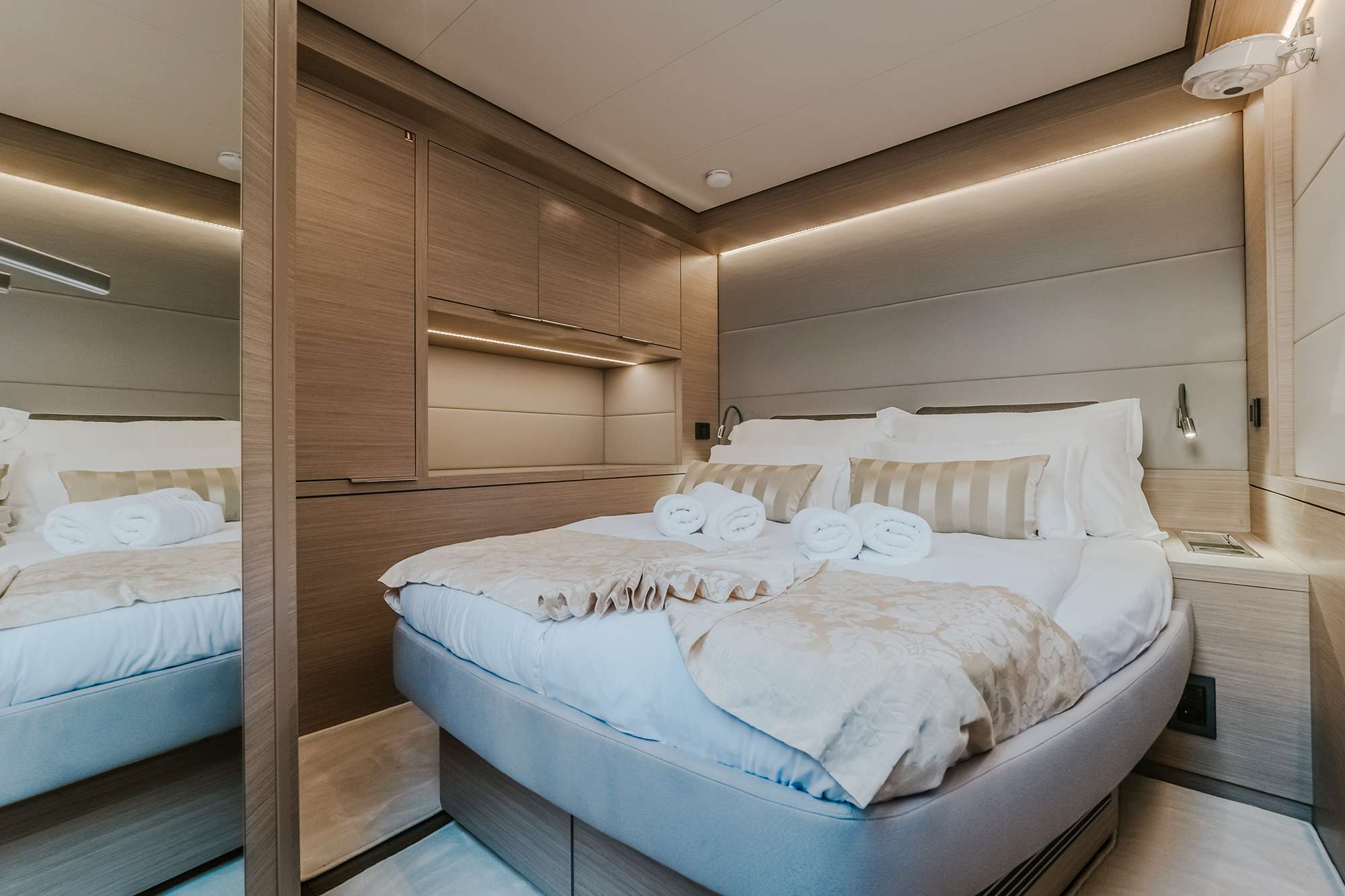 Charter Yacht TRIWING OSSUS - Lagoon 55 - 5 Cabins - Split - Dubrovnik - Hvar - Croatia