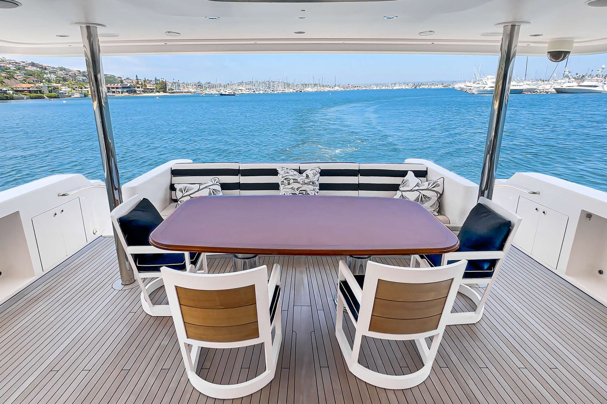 Charter Yacht BETH ANN - Westport 112 - 4 Cabins - Nassau - Exumas - Bahamas