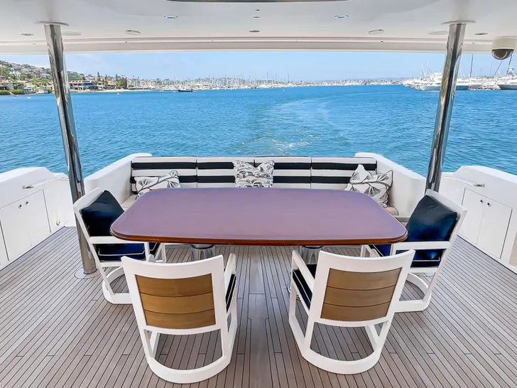 BETH ANN Westport 112 - aft deck alfresco dining area BETH ANN Westport 112 - aft deck alfresco dining area