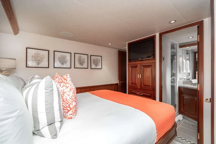 Charter Yacht BETH ANN - Westport 112 - 4 Cabins - Nassau - Exumas - Bahamas