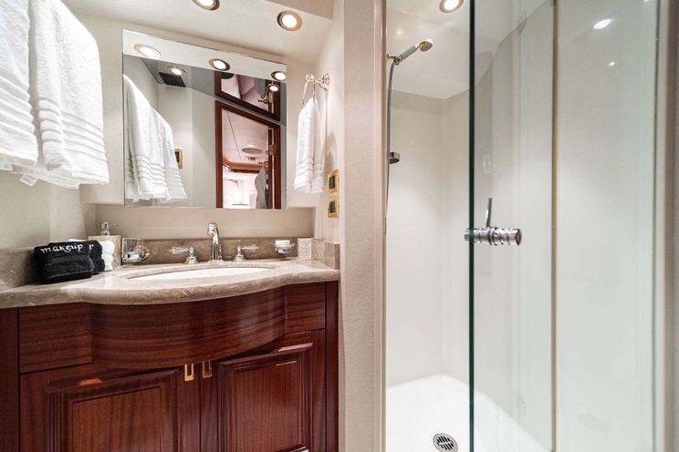 Charter Yacht BETH ANN - Westport 112 - 4 Cabins - Nassau - Exumas - Bahamas