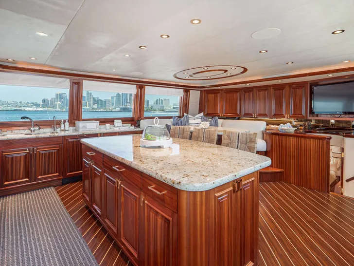 BETH ANN Westport 112 - galley BETH ANN Westport 112 - galley