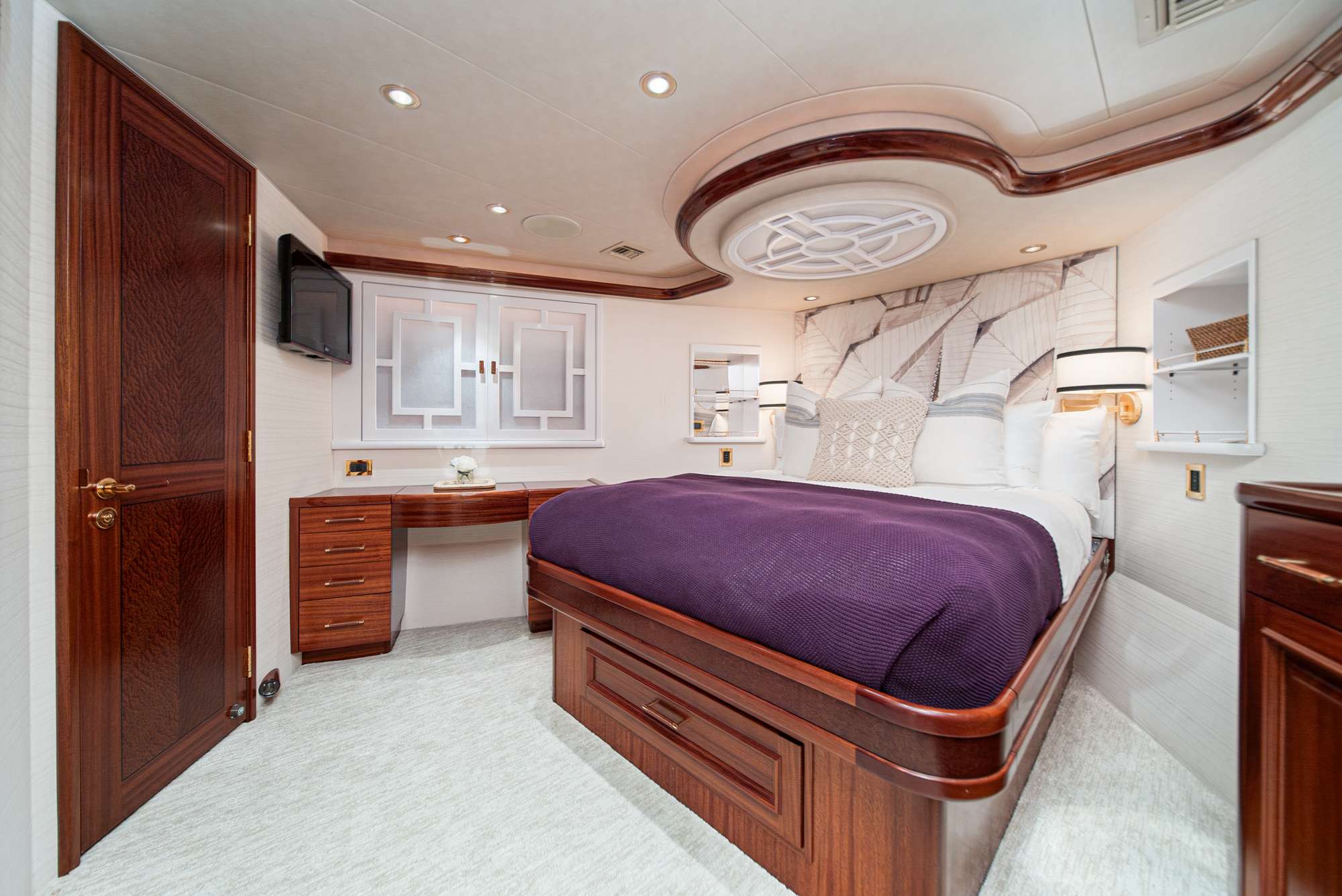 Charter Yacht BETH ANN - Westport 112 - 4 Cabins - Nassau - Exumas - Bahamas