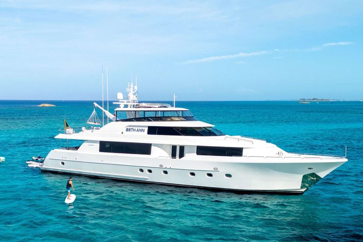 Charter Yacht BETH ANN - Westport 112 - 4 Cabins - Nassau - Exumas - Bahamas
