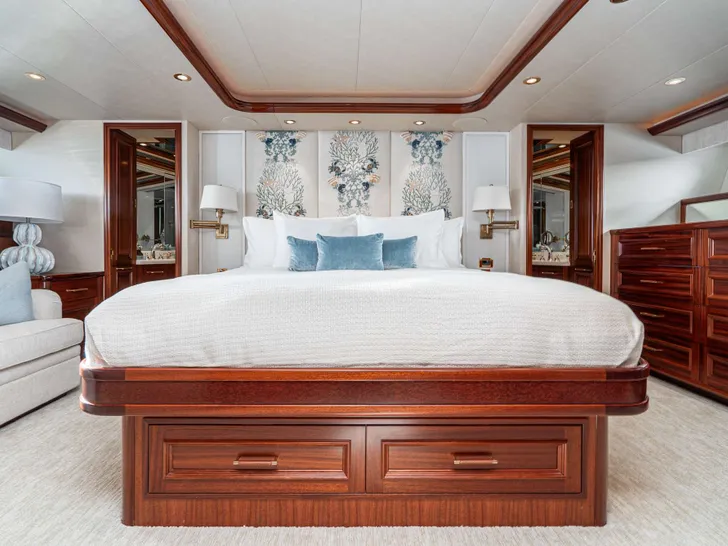 BETH ANN Westport 112 - master cabin bed BETH ANN Westport 112 - master cabin bed