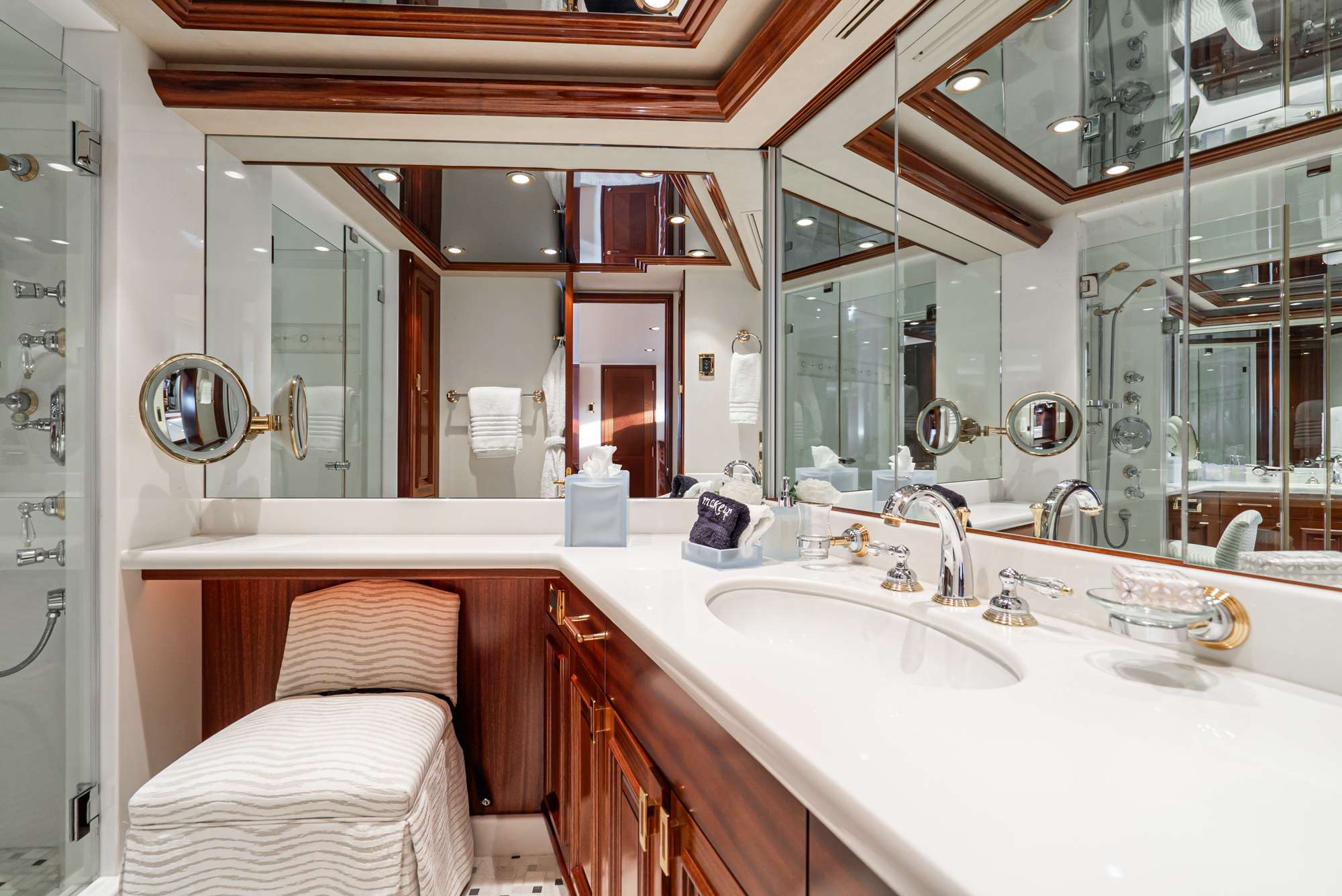 Charter Yacht BETH ANN - Westport 112 - 4 Cabins - Nassau - Exumas - Bahamas