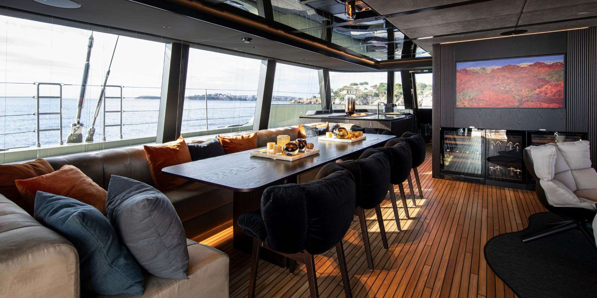 A-PLAN Sunreef 80 - indoor dining area