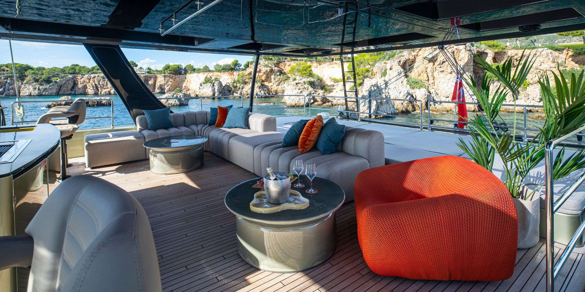 A-PLAN Sunreef 80 - flybridge