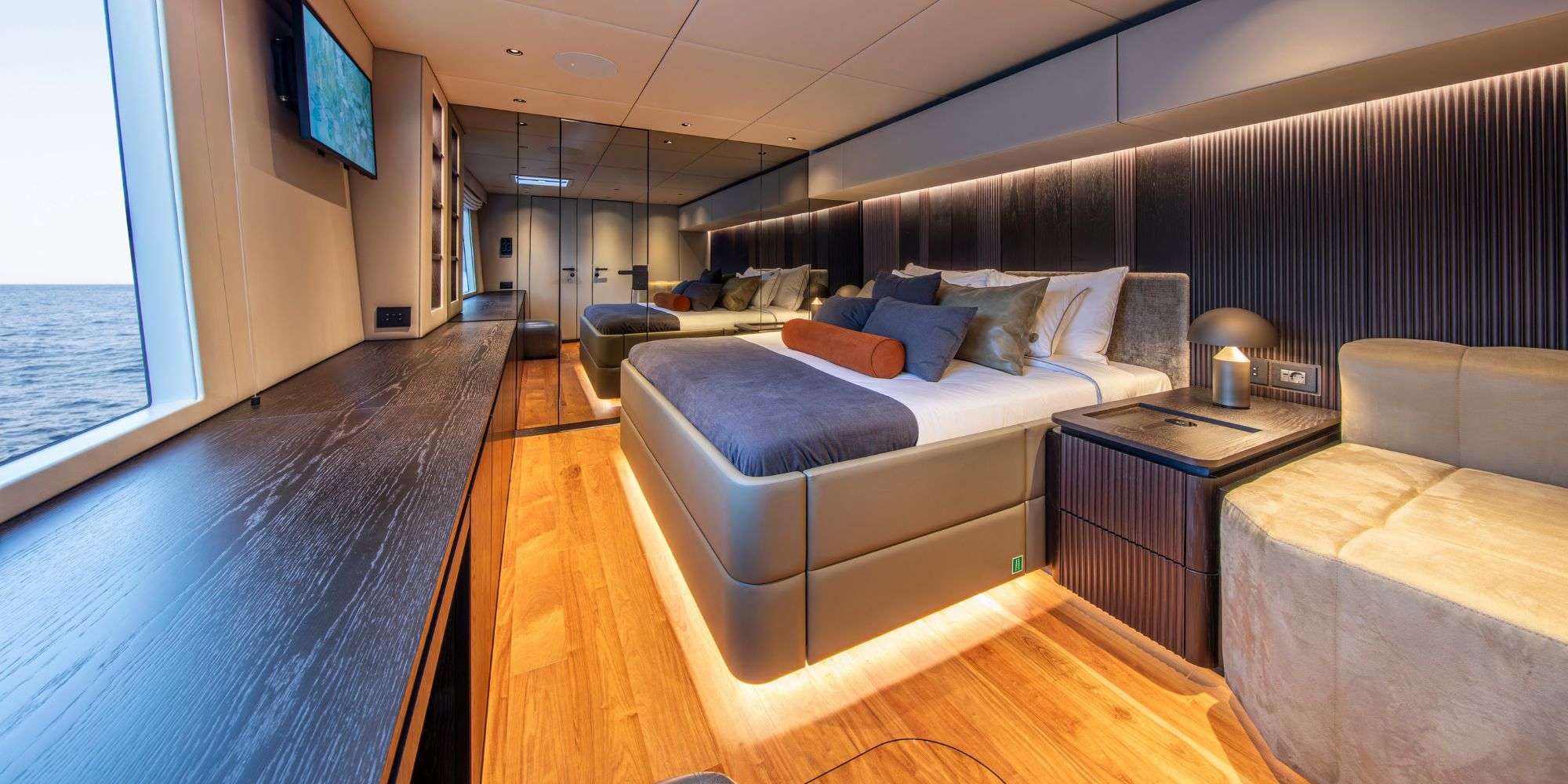 A-PLAN Sunreef 80 - master cabin