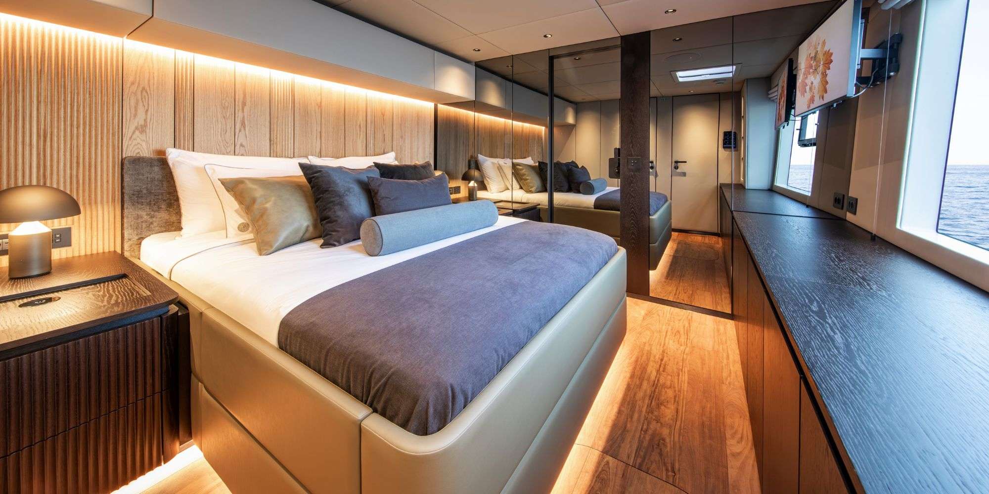 A-PLAN Sunreef 80 - VIP cabin