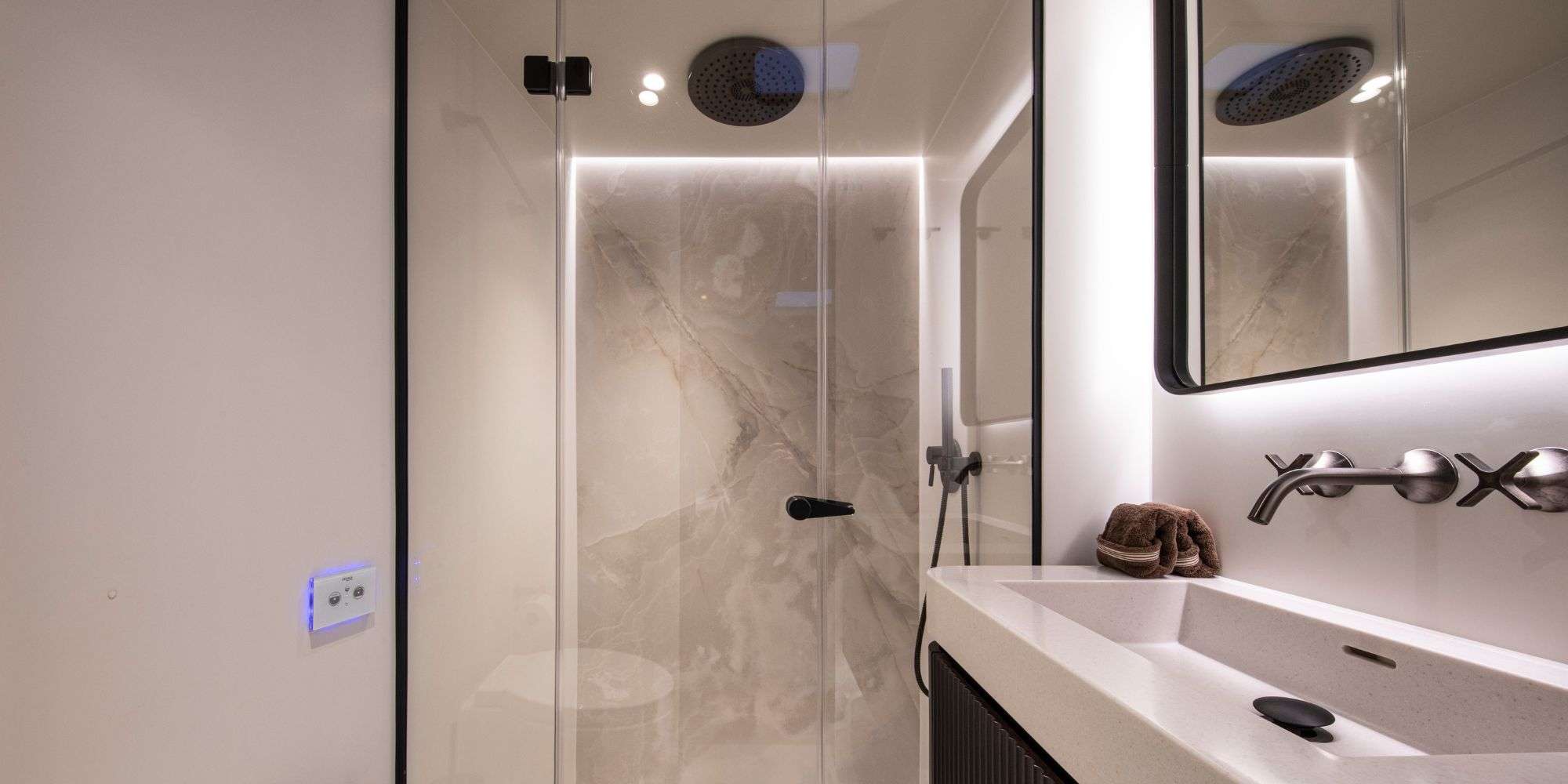 A-PLAN Sunreef 80 - VIP cabin bathroom