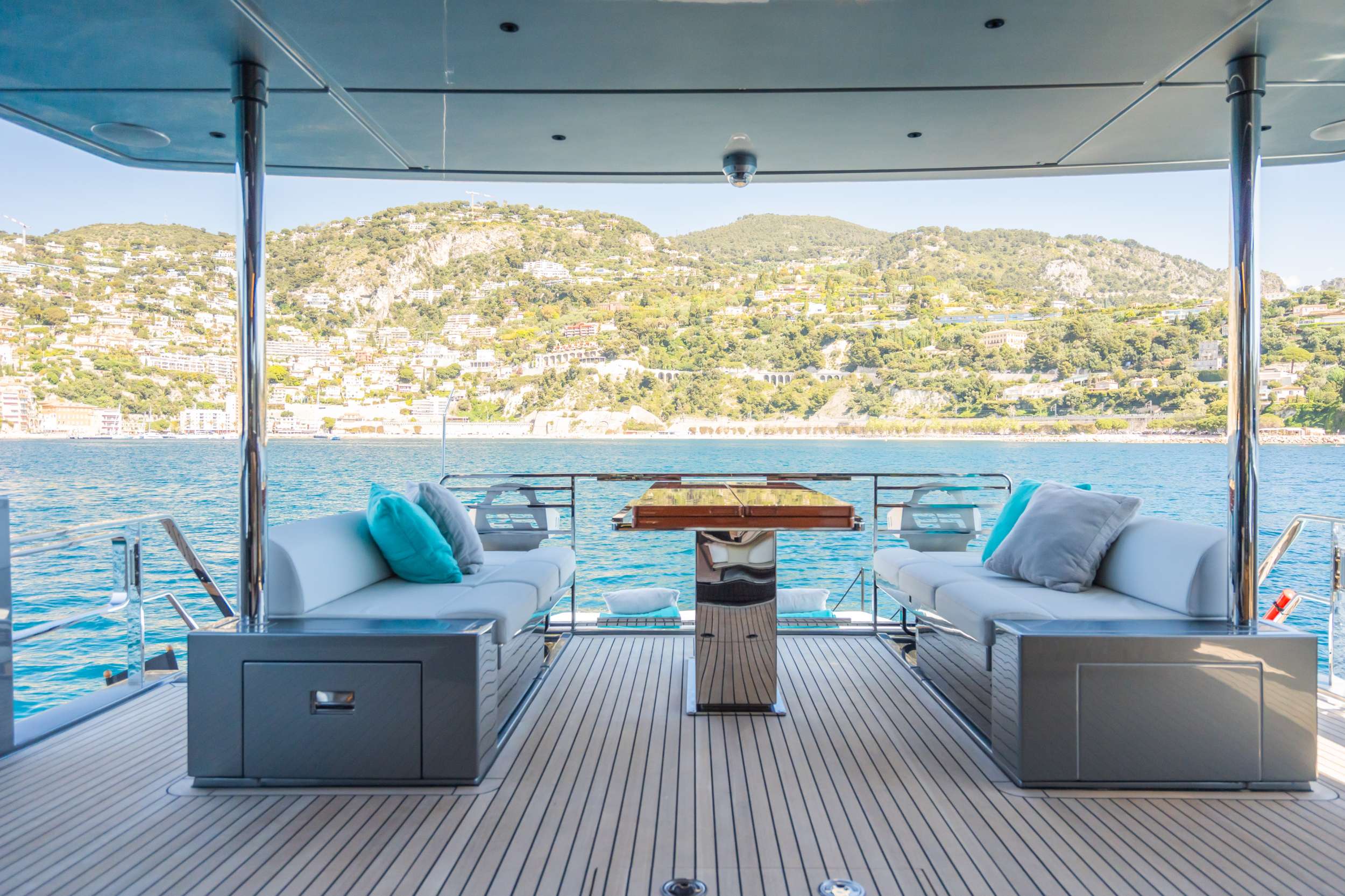 L'AS BLEU Riva Diva 82 - main aft deck alfresco dining area