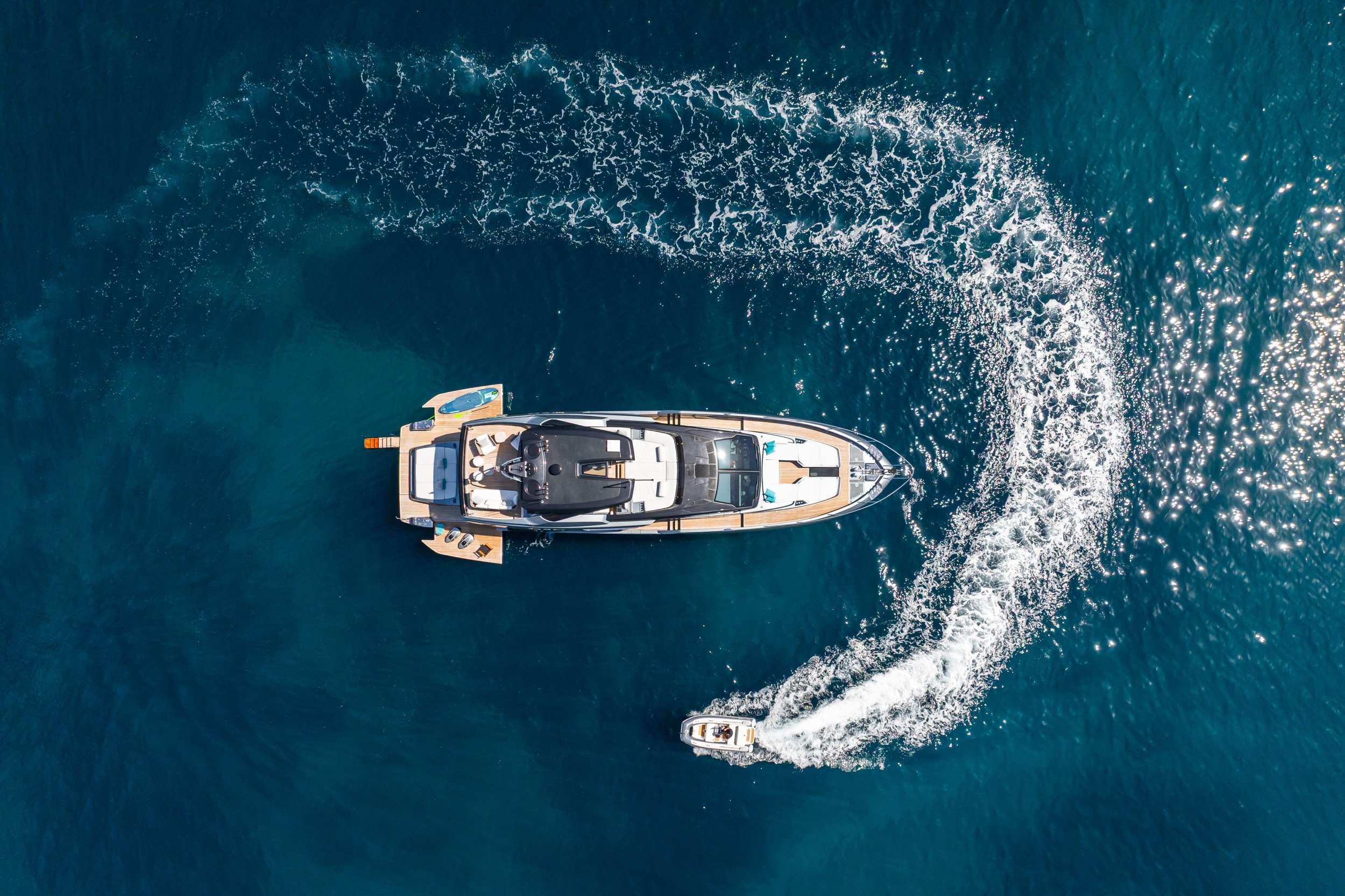 L'AS BLEU Riva Diva 82 - top aerial shot