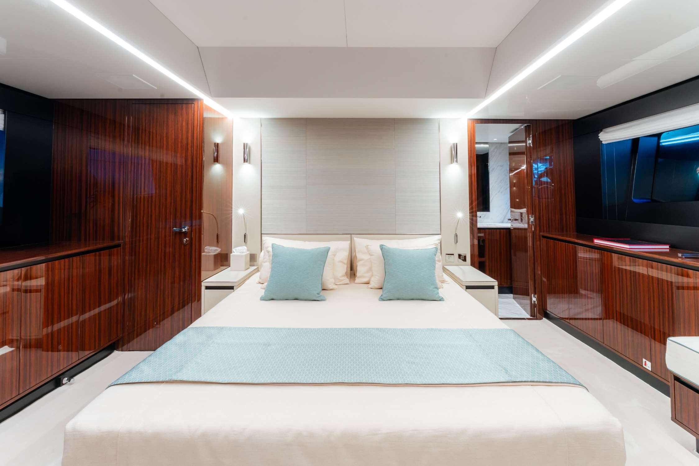 Charter Yacht L`AS BLEU - Riva Diva 82 - 4 Cabins - Monaco - Cannes - St Tropez - Nice - Antibes - French Riviera