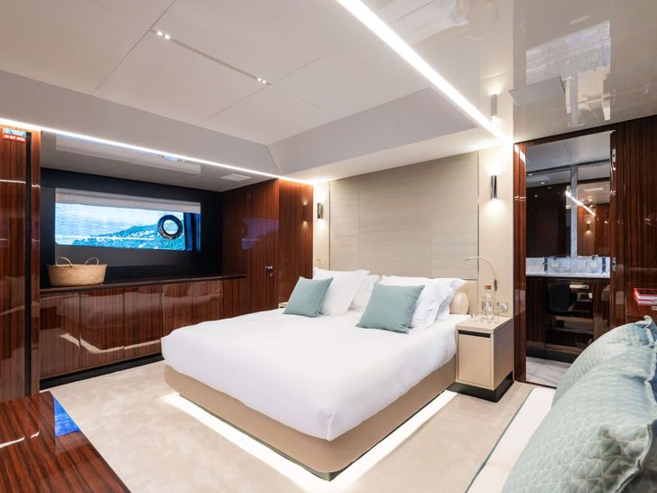 L'AS BLEU Riva Diva 82 - master cabin L'AS BLEU Riva Diva 82 - master cabin