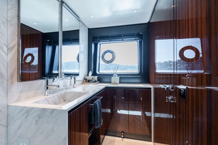 Charter Yacht L`AS BLEU - Riva Diva 82 - 4 Cabins - Monaco - Cannes - St Tropez - Nice - Antibes - French Riviera