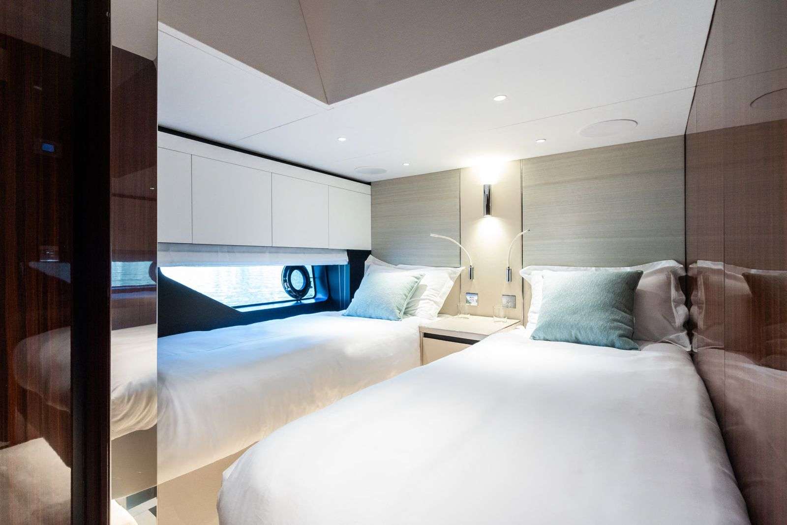 L'AS BLEU Riva Diva 82 - twin cabin