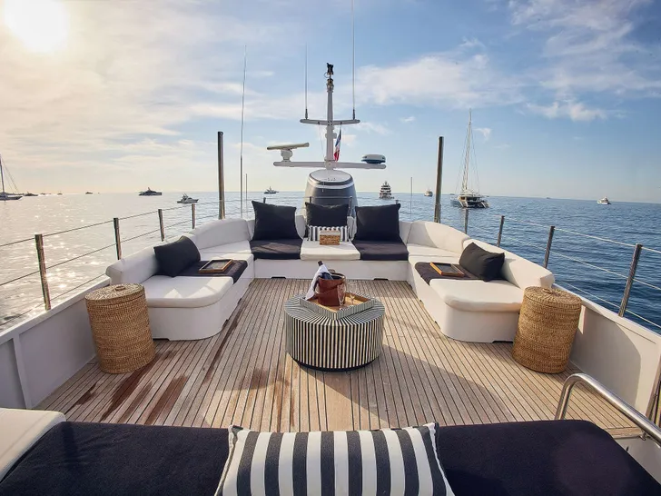 SOUNION II Benetti 103 - sundeck SOUNION II Benetti 103 - sundeck