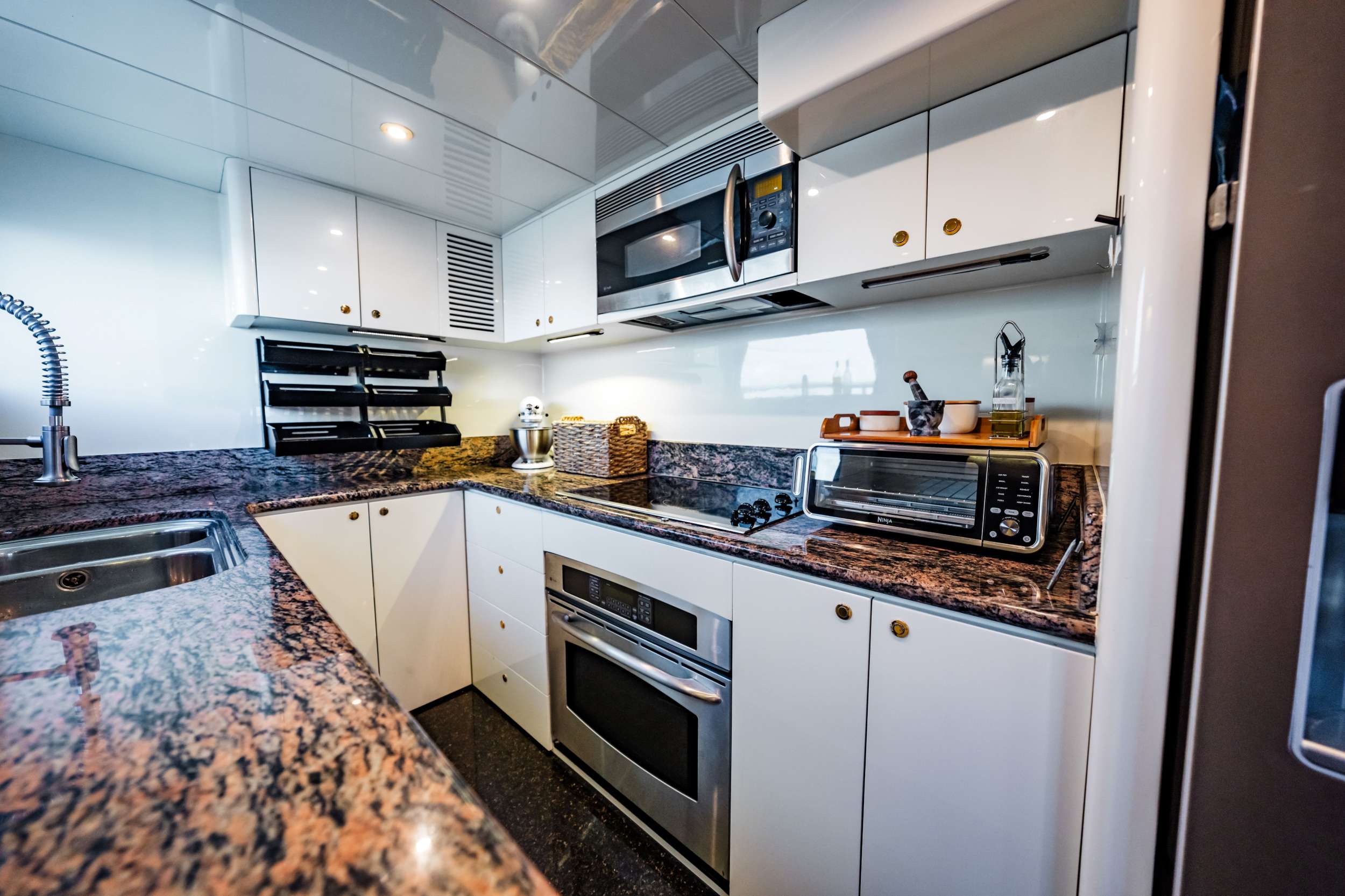 Charter Yacht SOUTHERN BELLE - Johnson 87 - 4 Cabins - St Thomas - St John - St Croix - USVI - Caribbean