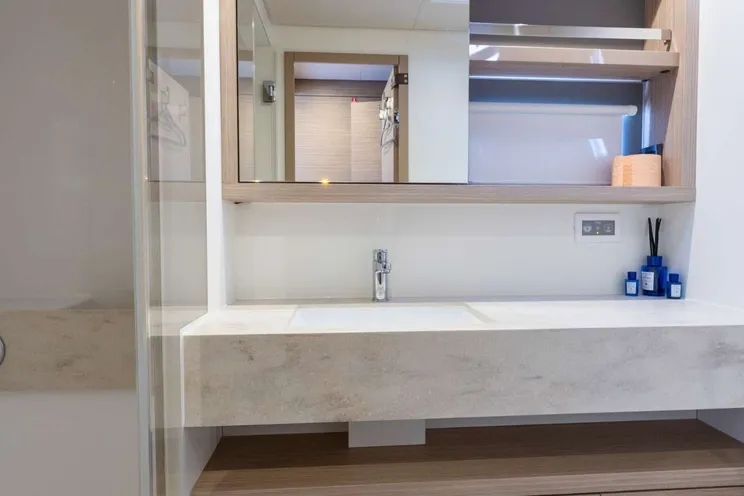 Charter Yacht STAR LINK - Lagoon 55 - 5 Cabins - Split - Dubrovnik - Hvar - Croatia