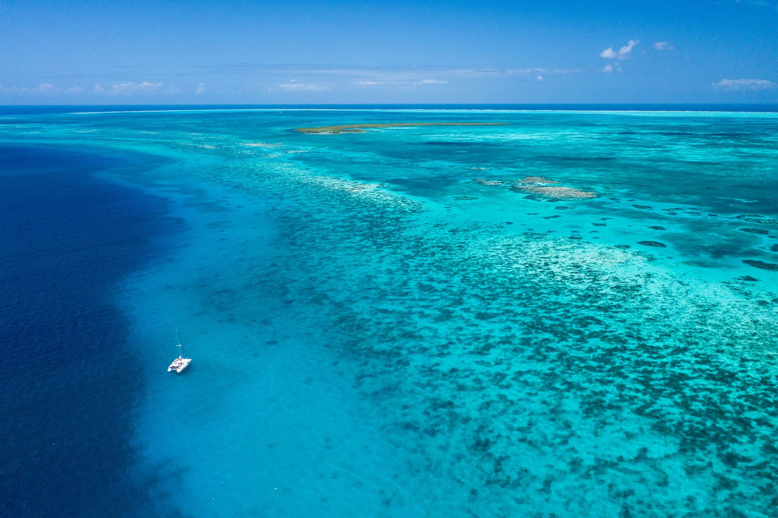 Charter Yacht SECOND WIND - Fountaine Pajot Isla 40 - 5 Cabins - Drowned Cayes - Goff's Caye - St. George`s Caye - Belize