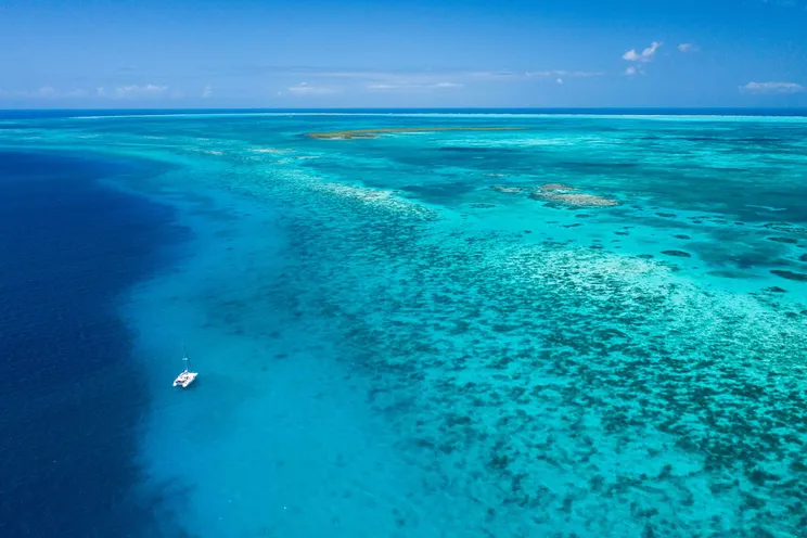 Charter Yacht SECOND WIND - Fountaine Pajot Isla 40 - 5 Cabins - Drowned Cayes - Goff's Caye - St. George`s Caye - Belize