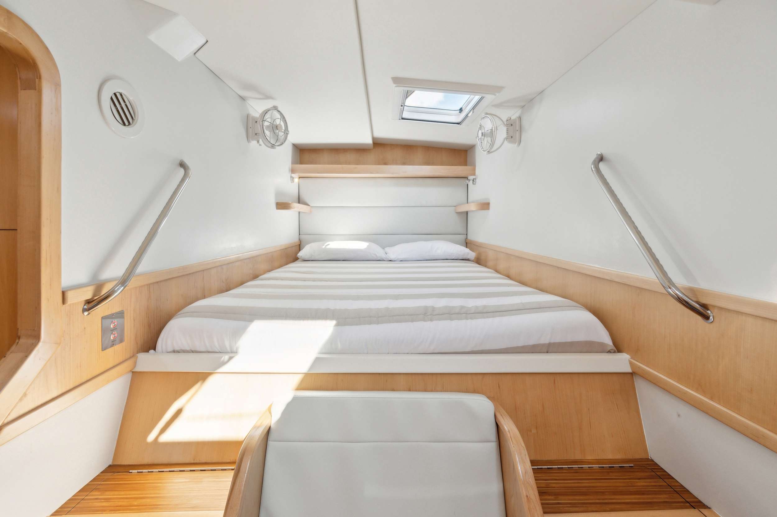 Charter Yacht KISMET - St. Francis 50 - 3 Cabins - Bahamas - Nassau - Staniel Cay - Exumas