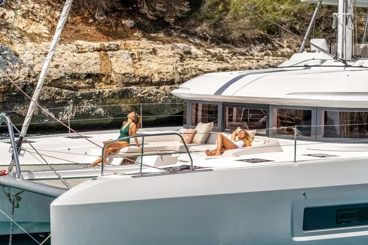 Charter Yacht WANDERLUST 55' - Lagoon 55 - 3 Cabins - Tortola - Virgin Gorda - Anegada - BVI - Caribbean