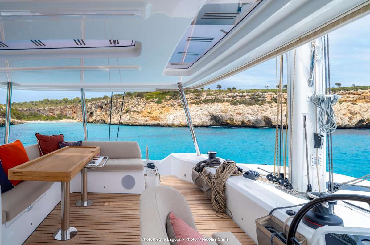WANDERLUST 55' Lagoon 55 - flybridge