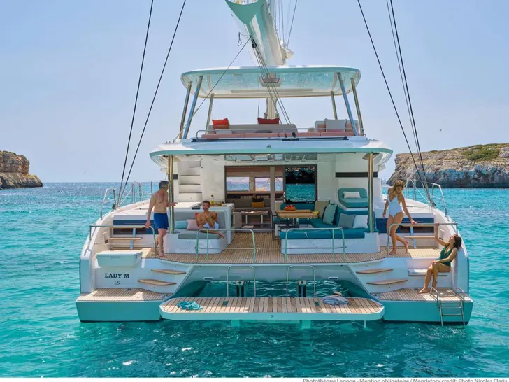 WANDERLUST 55' Lagoon 55 - aft view with the swim platform WANDERLUST 55' Lagoon 55 - aft view with the swim platform