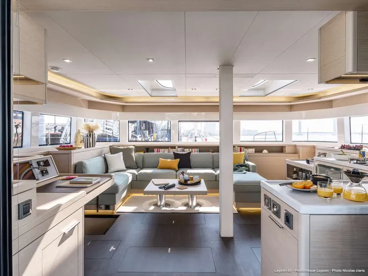 WANDERLUST 55' Lagoon 55 - saloon lounge and navigation center WANDERLUST 55' Lagoon 55 - saloon lounge and navigation center