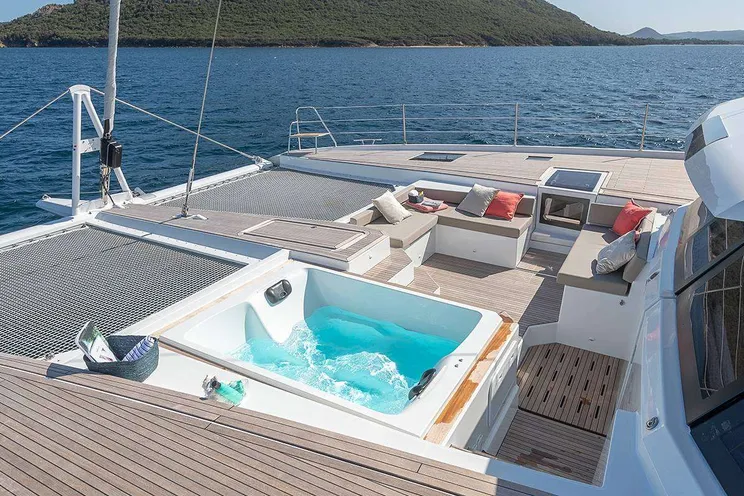 Charter Yacht ENCORE - Fountaine Pajot Alegria 67 - 5 Cabins - Virgin Gorda - Tortola - Anegada - BVI - Caribbean