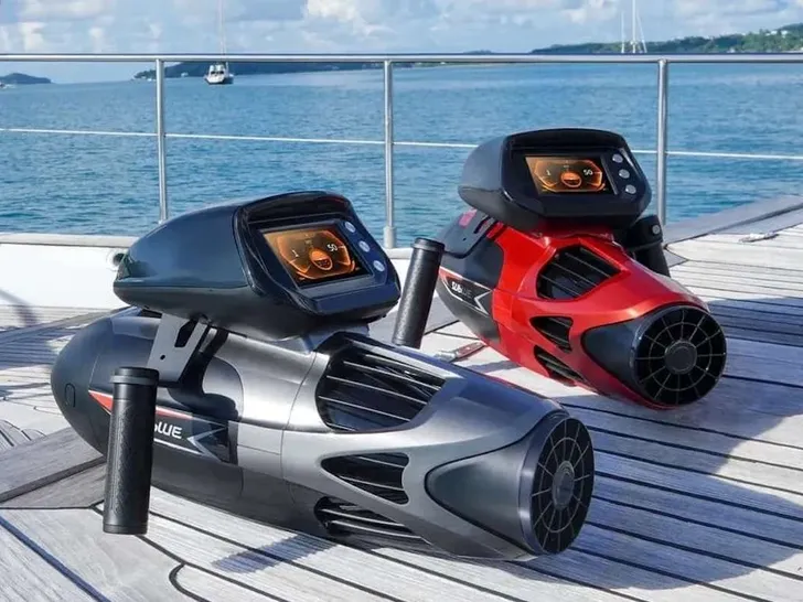 ENCORE Fountaine Pajot Alegria 67 - sea scooters ENCORE Fountaine Pajot Alegria 67 - sea scooters