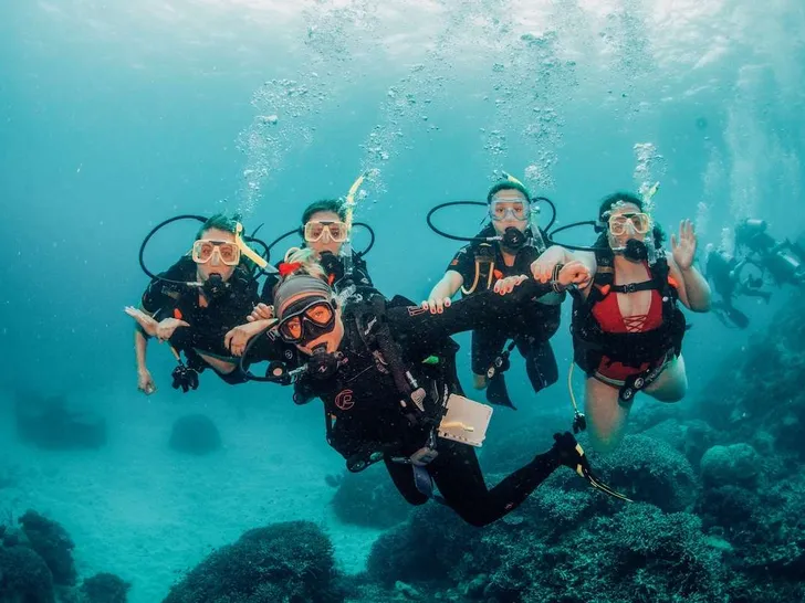 ENCORE Fountaine Pajot Alegria 67 - scuba diving ENCORE Fountaine Pajot Alegria 67 - scuba diving